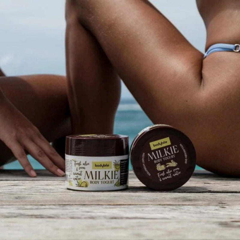 Natūralus kūno jogurtas po saulės nudegimų drėkinančio poveikio | Sukurtas jautriai ir saulės pažeistai odai MILKIE - Bodybite
