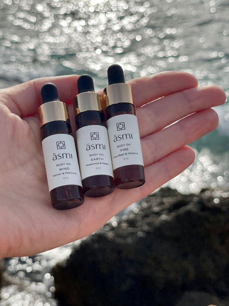 Aliejiniai Kūno Kvepalų mėginiai "ŽEMĖ", "VĖJAS" ir "UGNIS" - Āsmi Ayurveda
