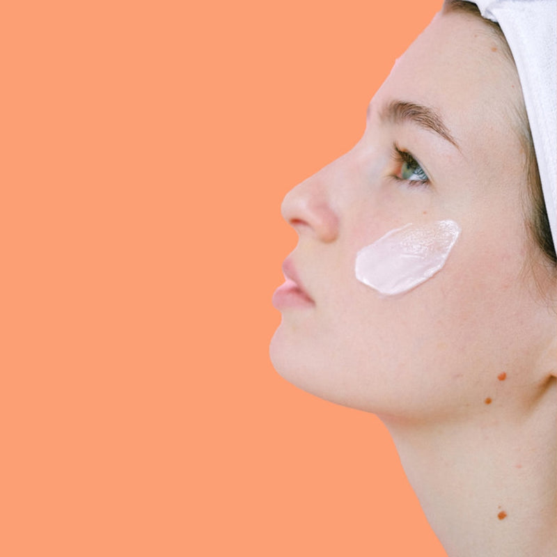 Vitamino C ir Ananasų Gaivinantis Veido Kremas - Nature Spell